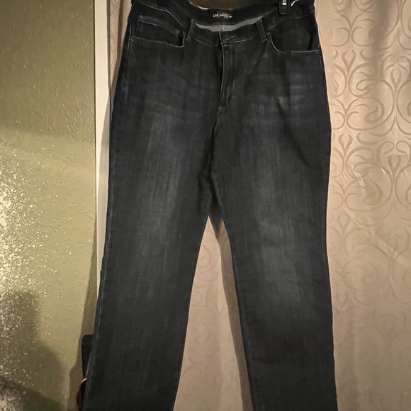 Lee Women’s Dark Wash Straight Jeans Size 14 - Picture 1 of 3
